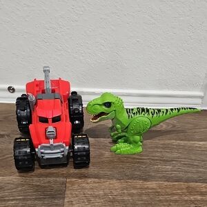 Robo Alive T-Rex & The Animal Interactive Toy Truck With Retracrable Claws
